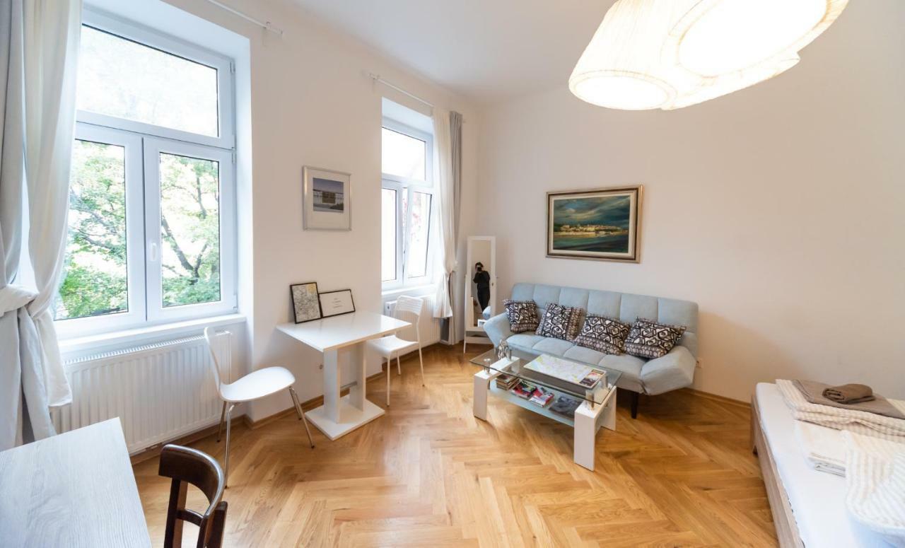 Apartamento Prater Studio Next Fair, Un, Wu And City Center Viena Exterior foto